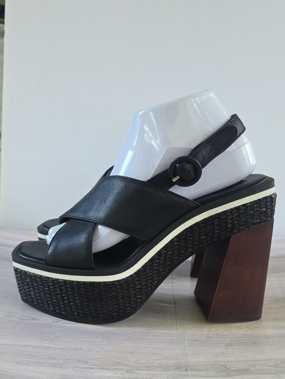Vince Camuto Celosia Black Leather Chunky Platform Slingback Sandals 9.5